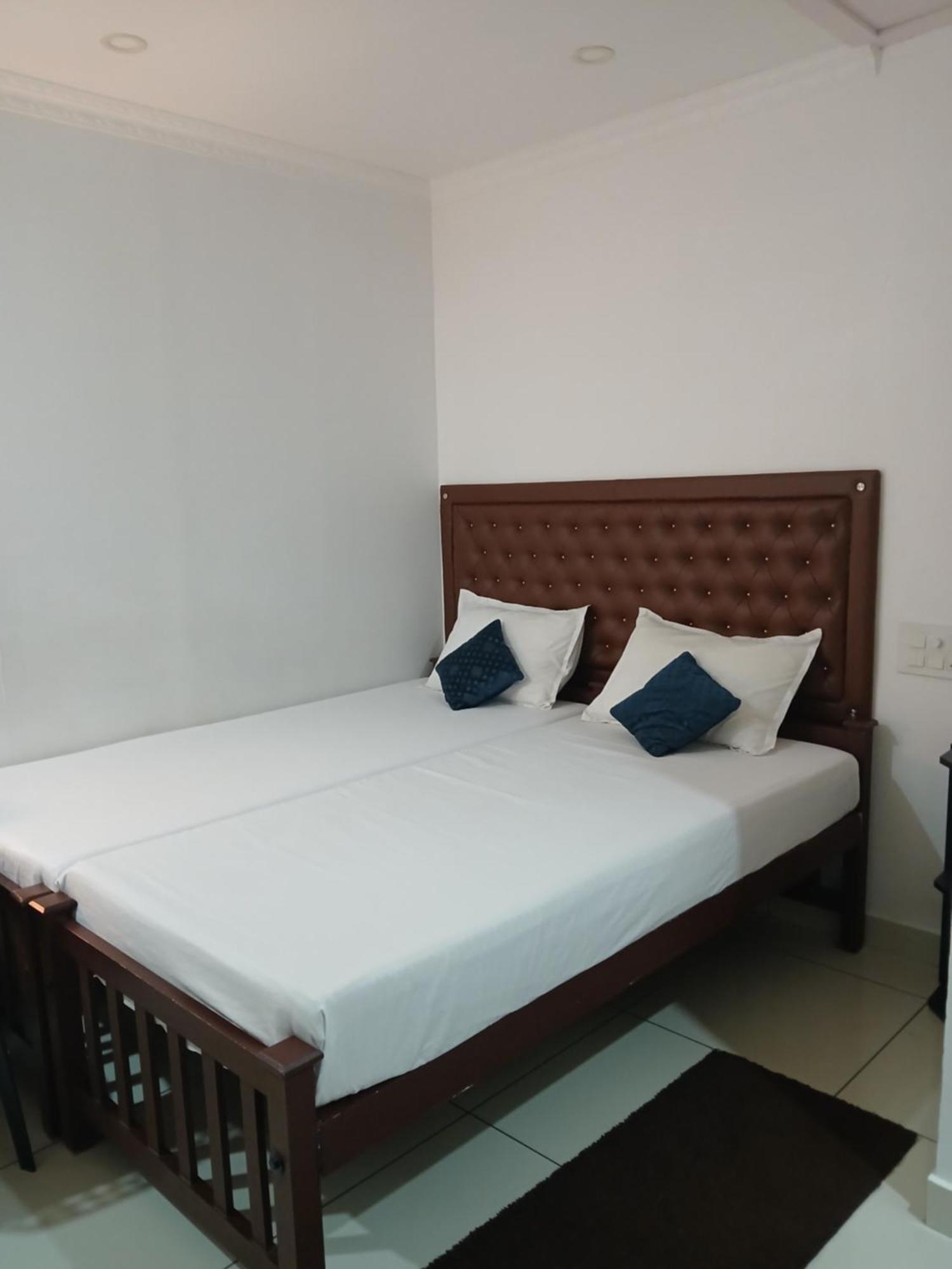 Kochi Annies Inn Homestay חדר תמונה
