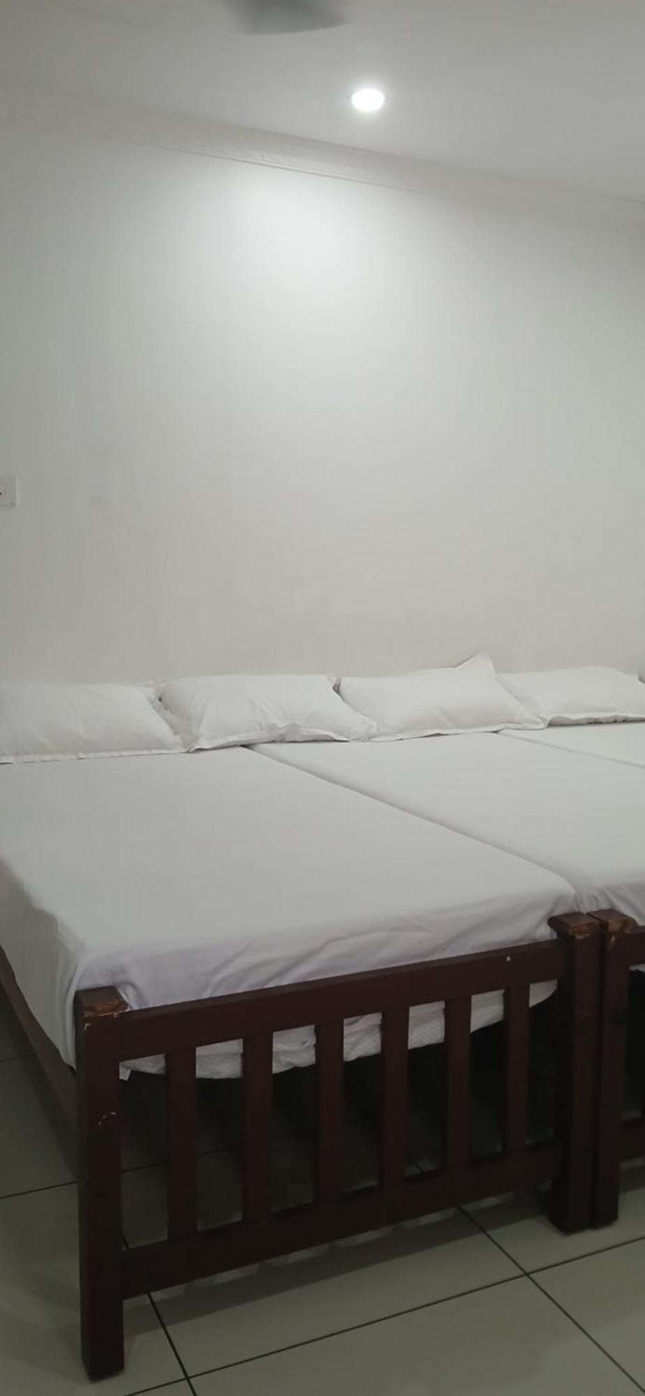 Kochi Annies Inn Homestay חדר תמונה